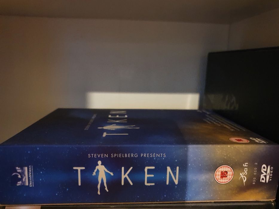 Serie taken steven Spielberg original