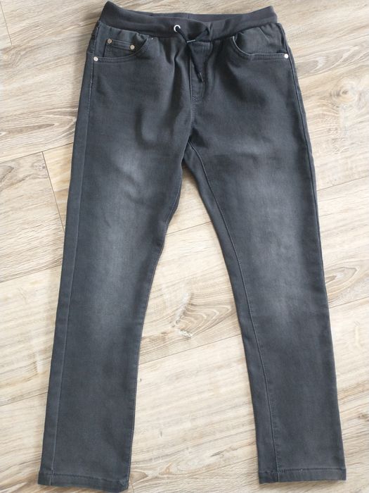 Spodnie chłopięce czarne jeans 146