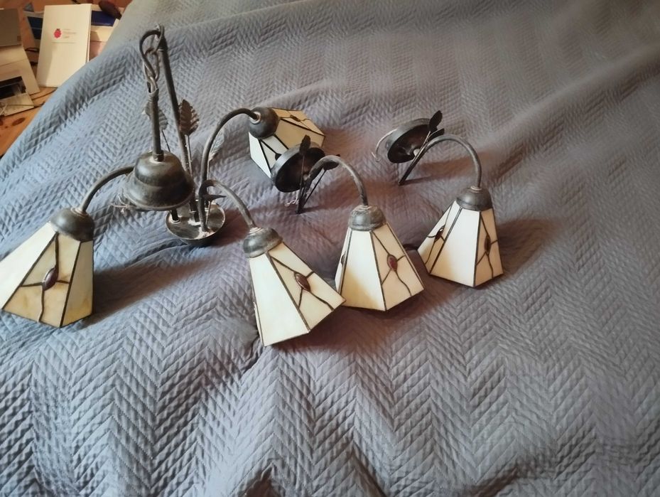 Lampa wisząca i dwa kinkiety witraż