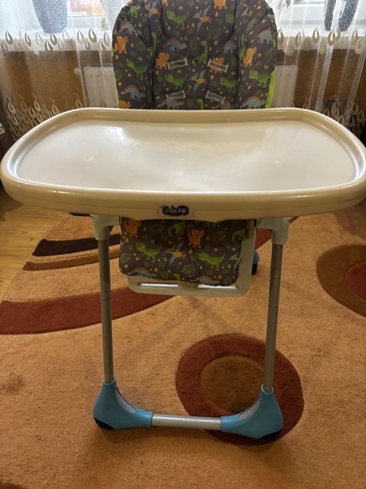 Годувальний столик