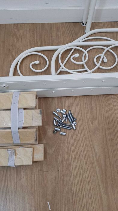 Cama branca MINNEN IKEA extensível