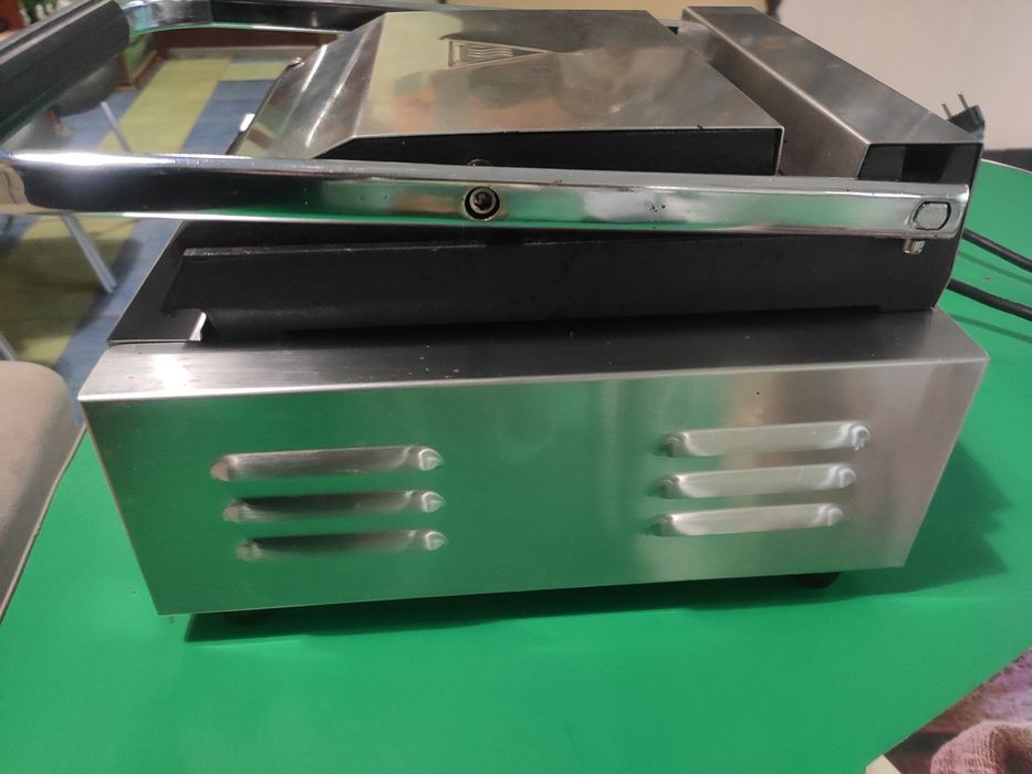 Гриль професійний Hurakan 1.8kw