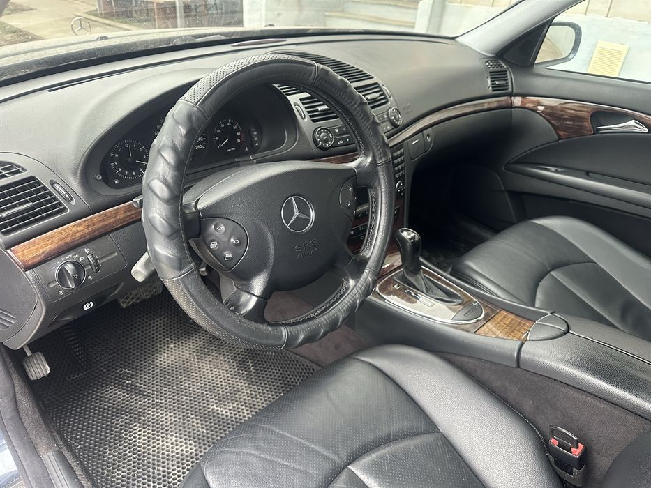 Продам Мерседес w211