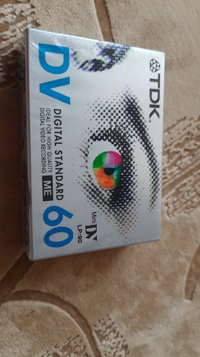 DV mini TDK відеокасета.