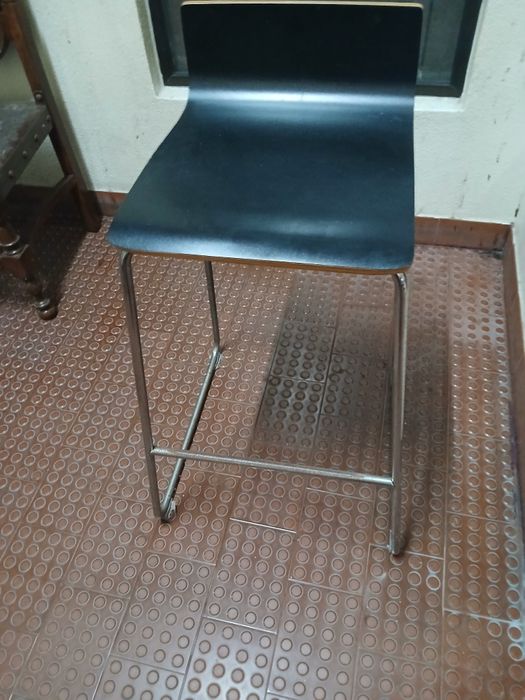 4 cadeiras para mesa ou balcao