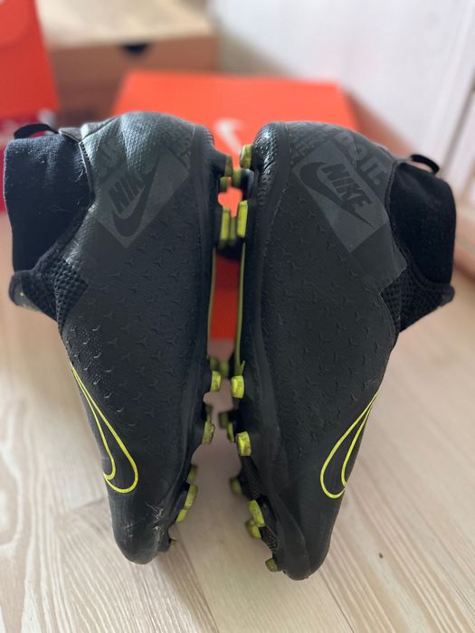 Сороконіжки Nike