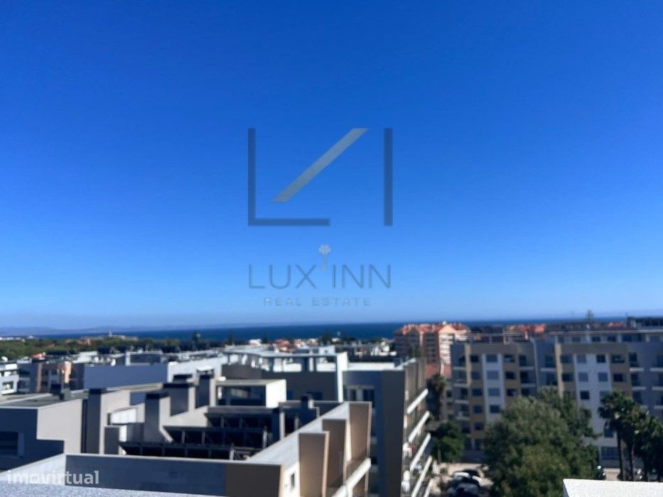 Apartamentos Novos no ultimo andar com Vista Mar na Parede- Cascais
