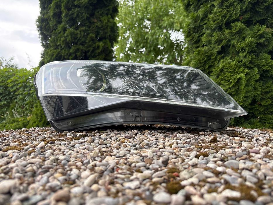 Фара права / ліва Skoda Superb 3 2015- 3V1941015a / 3V1941016a