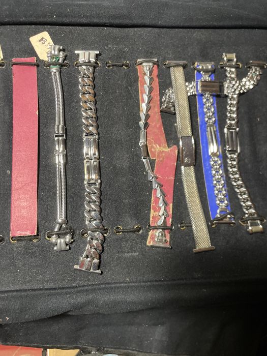 Braceletes de relogio prateada para mulher  ZR