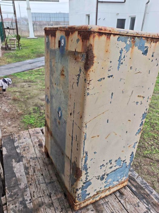 Продам сеїф, електро шафу