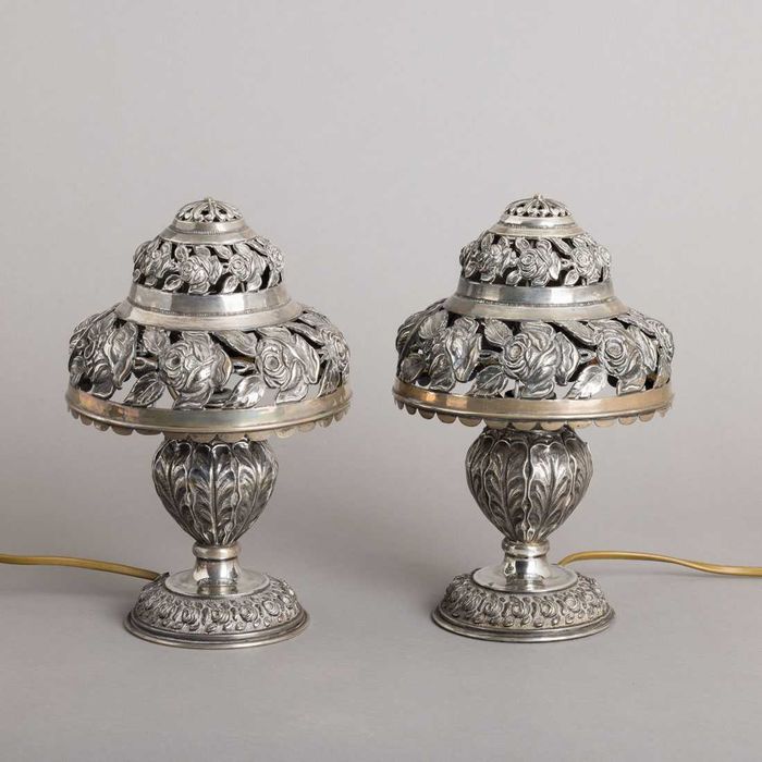 Par de Candeeiros de Mesa em Prata