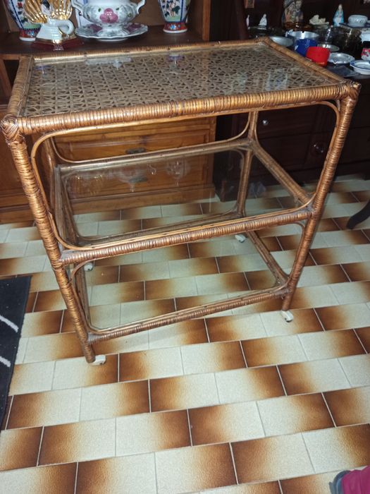 Grande lote de velharias, antiguidades e decoração