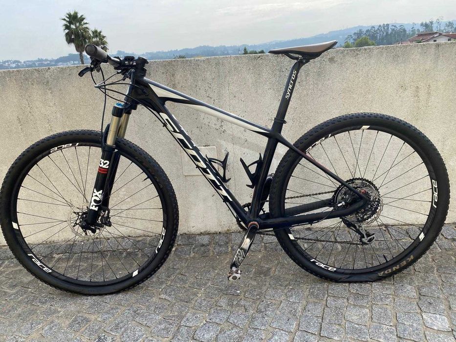 bicicleta de btt roda 29 em carbono