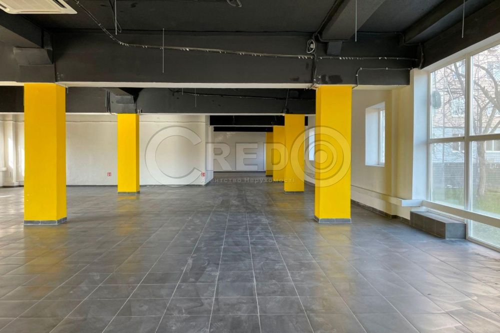 Оренда магазину вул. В. Великого