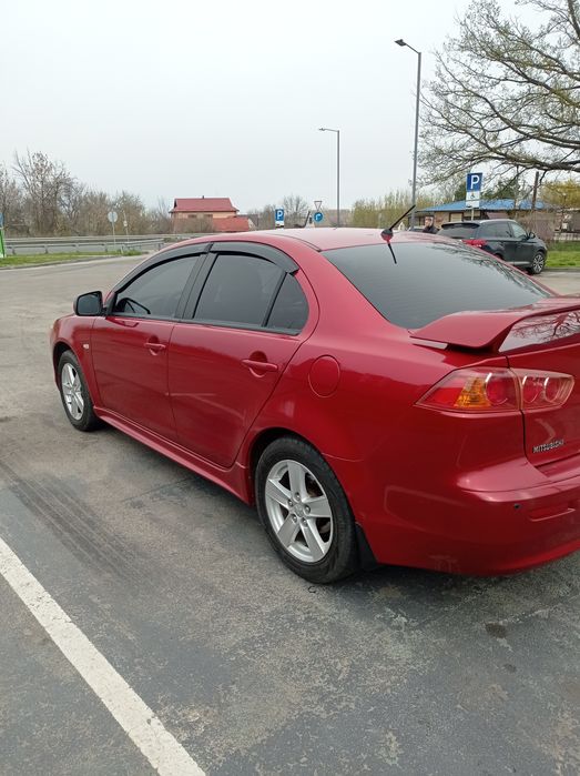 Продам mitsubishi lancer