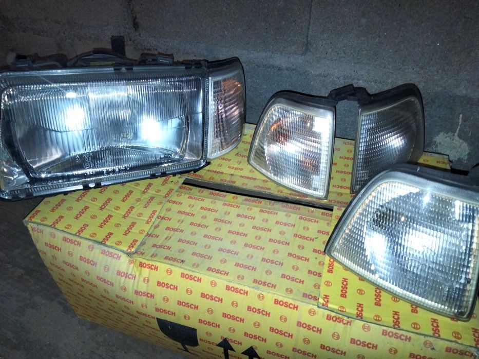 Ópticas novas Bosch e Piscas de Audi 80