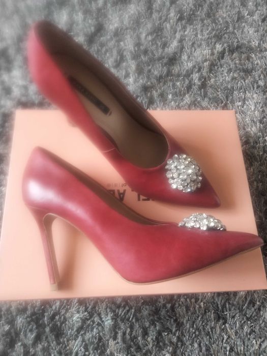 Sapatos bordô Zara TAM 35