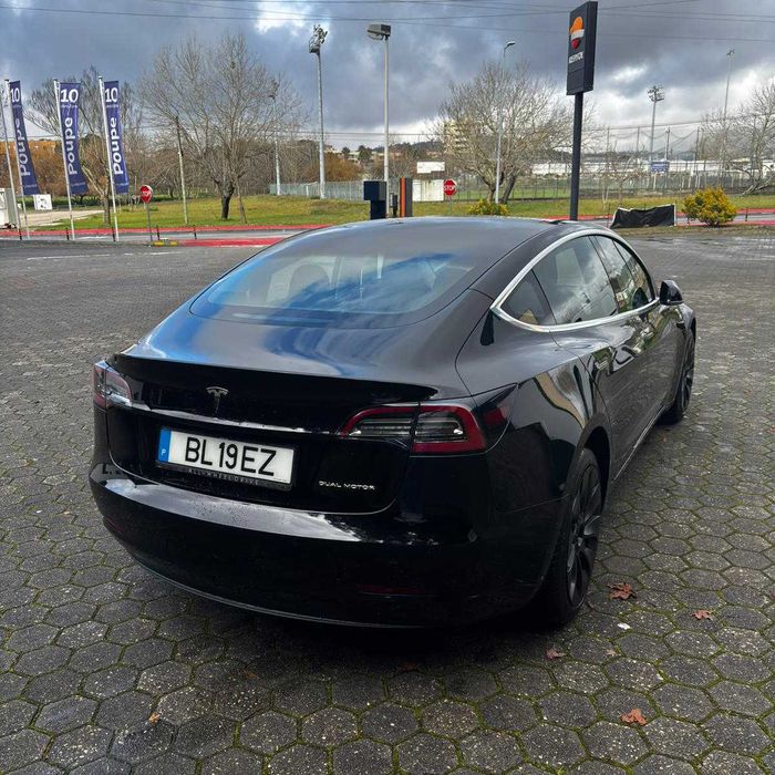 Tesla Model 3 Long Range Dual Motor AWD