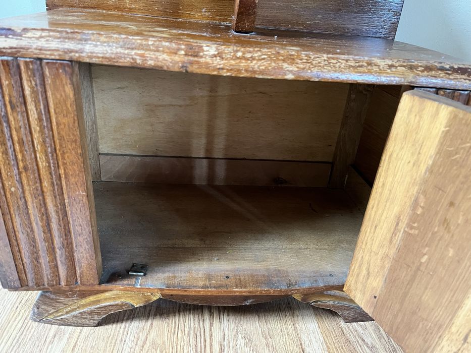 Zgrabna szafka antyk stan dobry