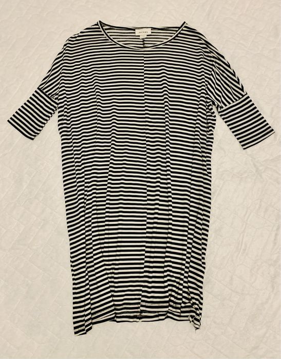 Luźna sukienka oversize w paski