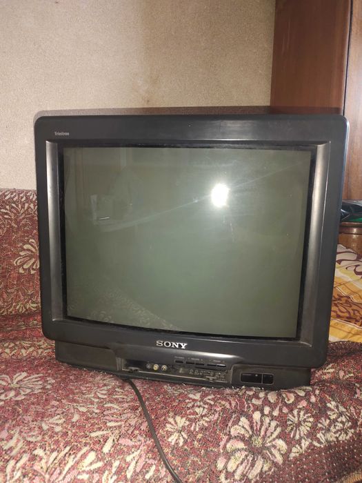 Телевизор фирмы Sony 2 шт