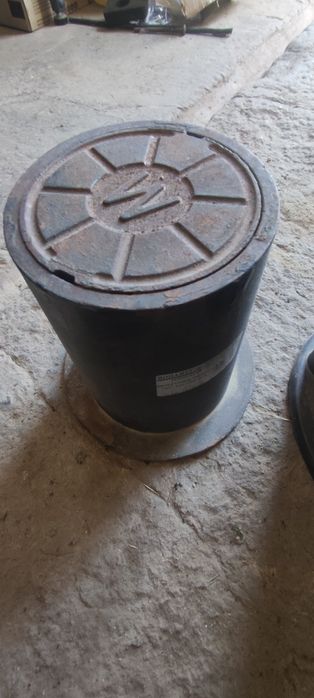 Studzienka zasuwa pokrywa hydrant hydrantowa