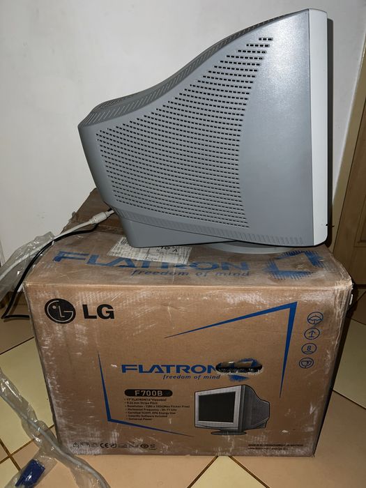 Monitor LG FLATRON 700B 2002r. retro