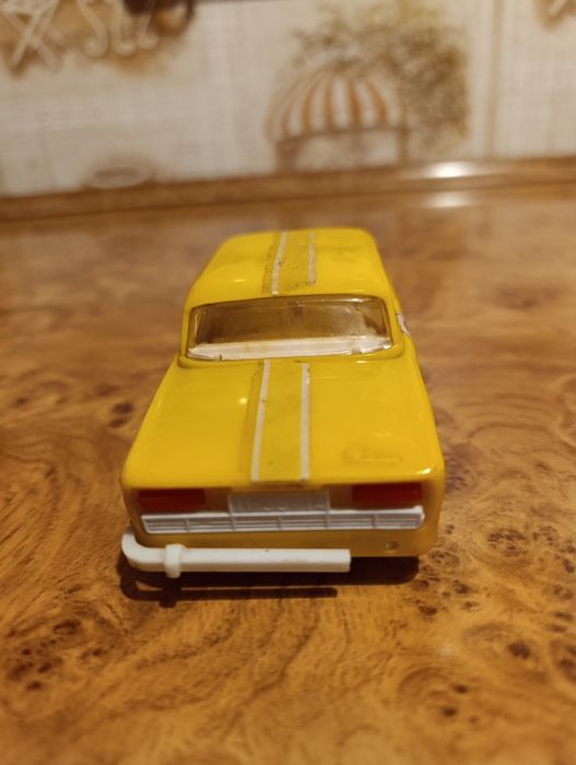 Autko zabawka Skoda PRL