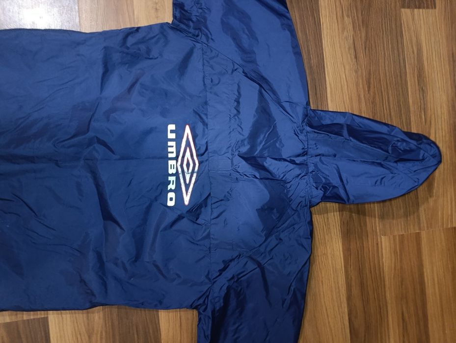 Ветровка Umbro размер м