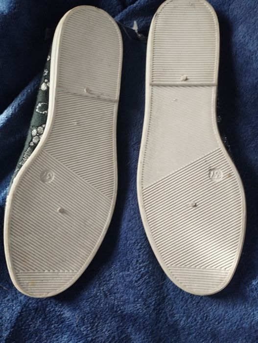 Buty nowe z wzrokiem