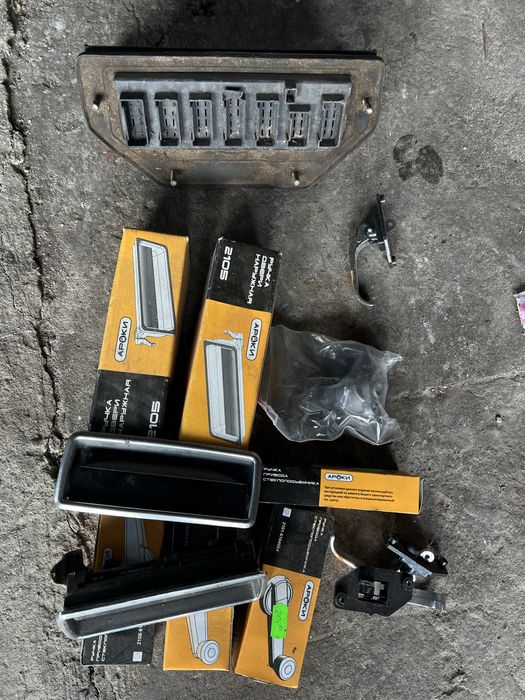 Запчастину кузова жигуля