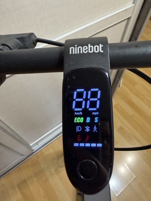 Електросамокат Segway Ninebot F25E