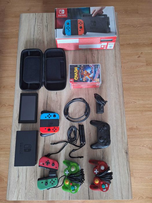 Konsola Nintendo Switch + akcesoria + gry - max pakiet