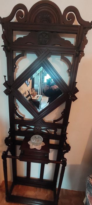 Bengaleiro Antigo em Madeira