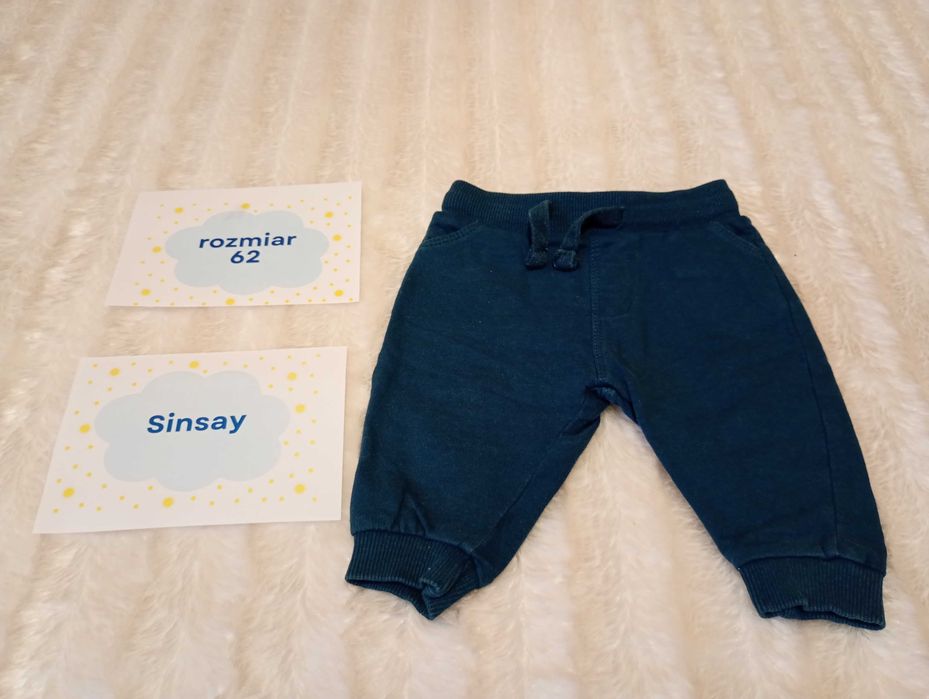 Spodnie dresowe r. 62 Sinsay