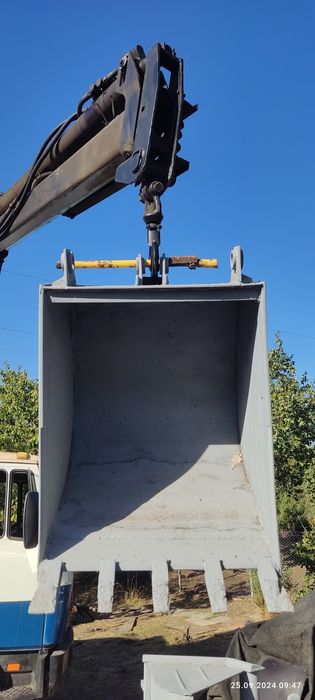 Продам маніпулятор-навантажувач + ковші