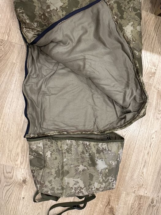 Продам спальный мешок (спальник) в камуфляже