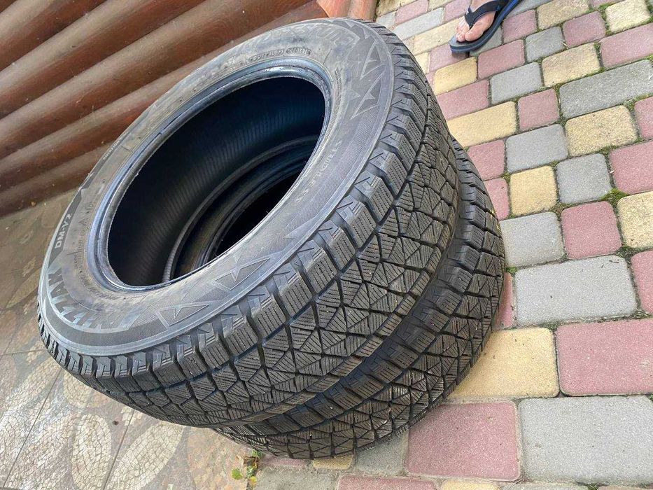 Шина Bridgestone Blizzak 225/65 R17