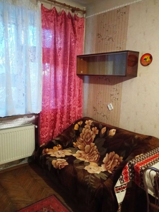Здаю ( без комісії ) кімнату у 2кімн кв для працюючої жінки без шкідливих звичок, район завод "Вентс", лікарні. Без комісії.