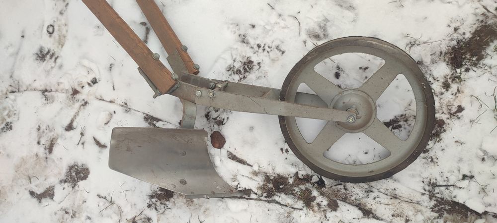 Продам ручной культиватор