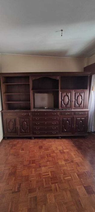 Móvel de parede - Madeira Maciça