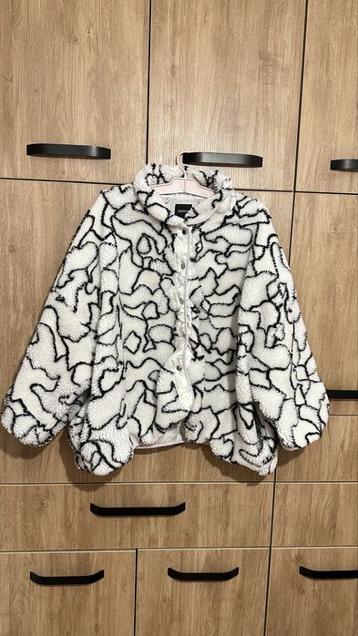 Бомбер "Teddy" від Boohoo (Oversize)
