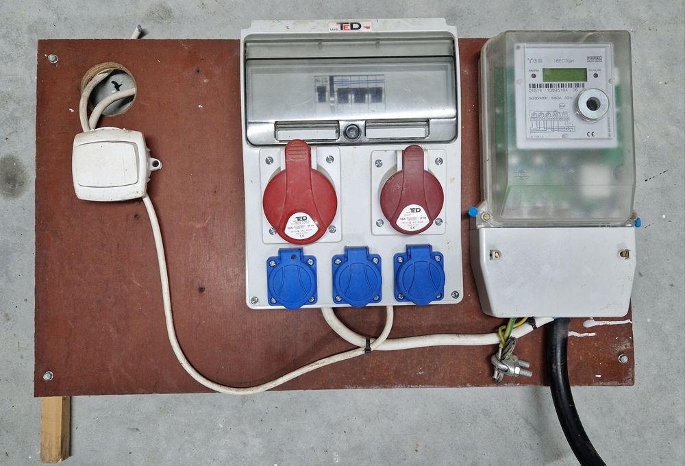 Prowizorka skrzynka budowlana  podlicznik