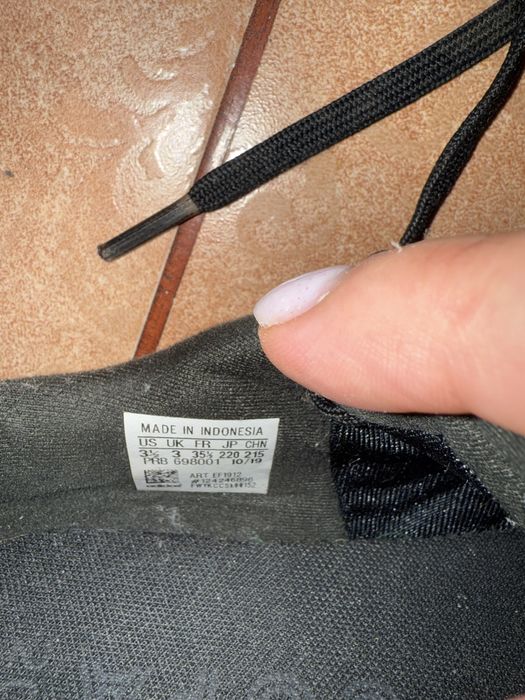 Оригінальні шкіряні копочки adidas