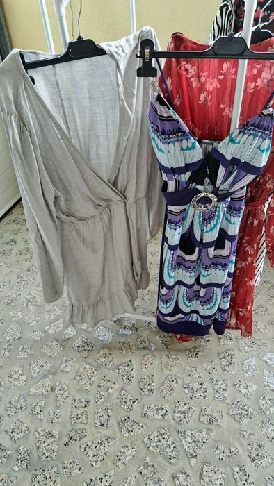 6 vestidos novos tudo 8€