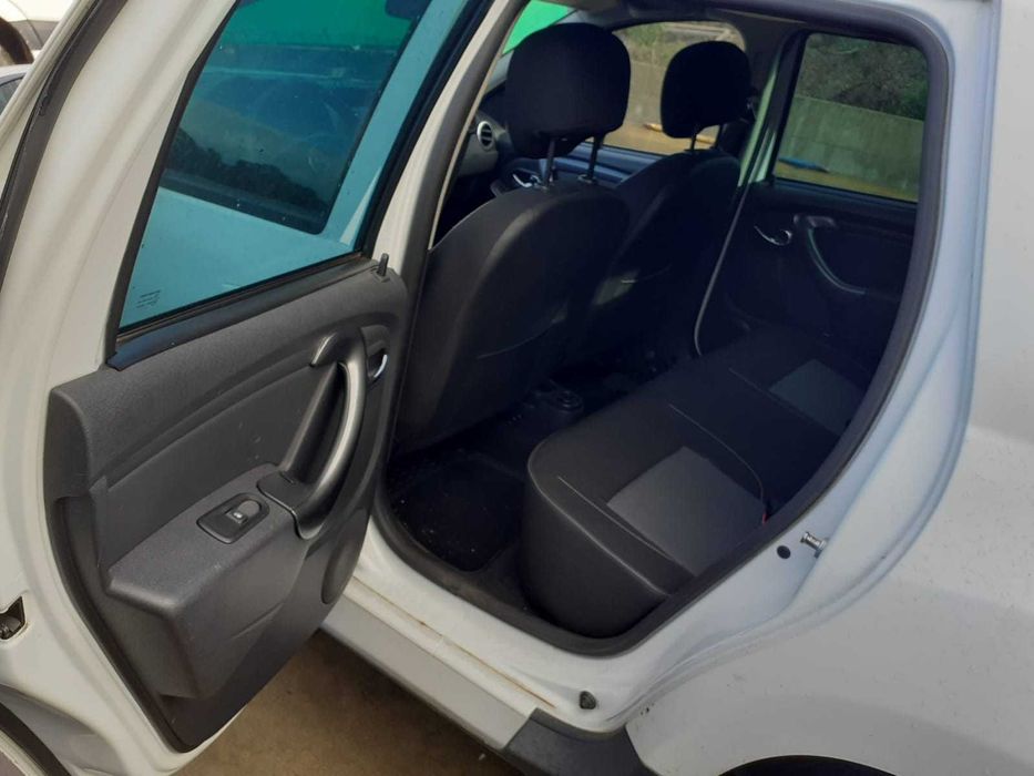 Dacia Duster 1.5 dCi 4x4 – 2016 - Branco - 58-RO-65