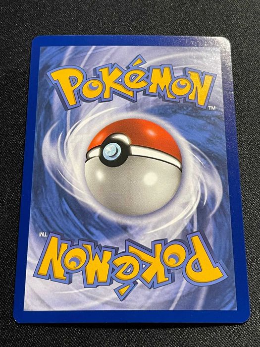 Carta Pokémon Staraptor 119/172 Brilliant Stars