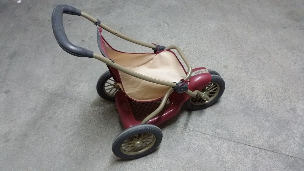 Carrinho e ovo de brincar