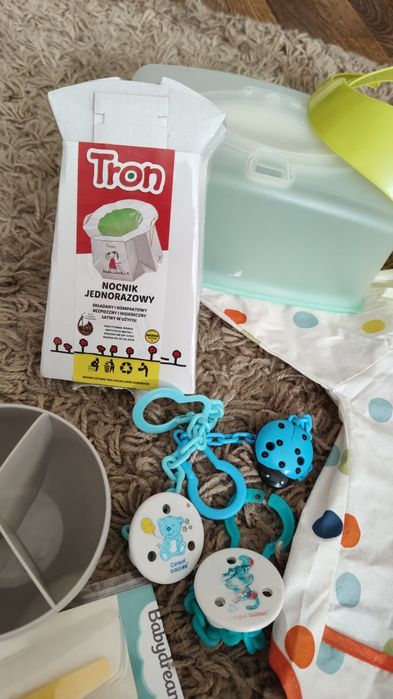 Zestaw dla niemowlaka butelki, przypinki gryzaki