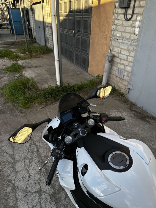 Продам Honda Cbr1000rr